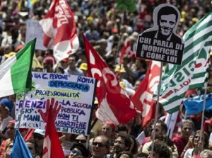 Sindacati scuola ai deputati del Pd: "Venite in piazza contro Renzi"