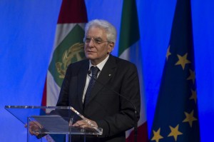 Mattarella rinuncia a pensione da professore: detratta dallo stipendio di presidente