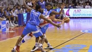 Basket, Sassari vince il primo scudetto della sua storia e fa "triplete"