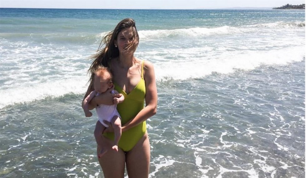 Bianca Balti, FOTO al mare con la figlia Mia: ingrassata e felice 