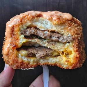 Big Mac fritto panato: c'è chi lo ha fatto. E mangiato FOTO-VIDEO