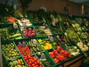 Firenze, modificavano scadenza: sequestrati 1000 kg di alimenti ortofrutticoli 