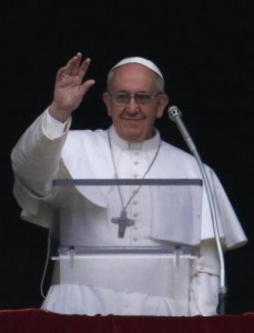 Papa Francesco apre in Vaticano un dormitorio per i clochard