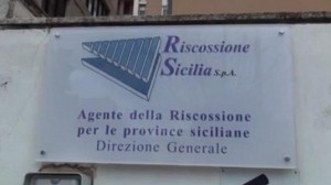 Sicilia annulla multe e bolli non pagati: regalo di 1,6 mld a 3 mln di cittadini