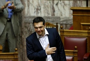 Grecia verso referendum, Tsipras: "Votate no". Ue: "Ora default controllato"