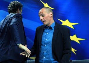 Grecia, Varoufakis: ex troika sta sabotando negoziato, si rimangia promesse
