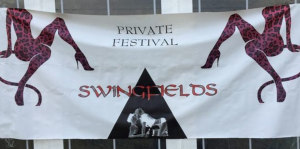 Swingfields, festival degli scambisti inglesi. Residenti protestano per rumore