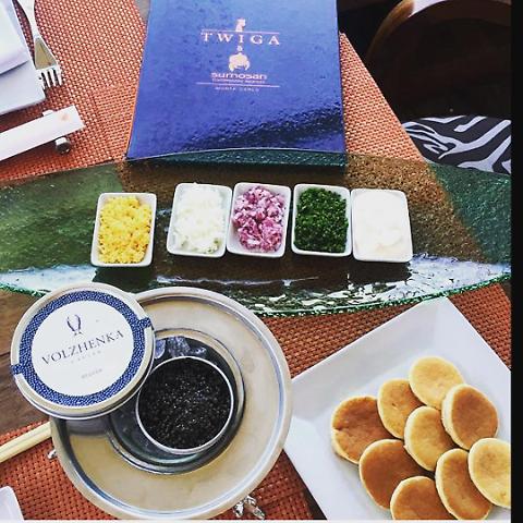 Flavio Briatore, caviale Volzhenka per colazione. Foto su Instagram e...