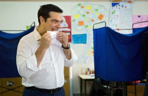 Grecia. Tsipras firma domenica, non ha i soldi per lottare ancora