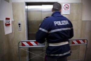 Pisa, precipita ascensore all'ospedale Cisanello: due operai feriti 