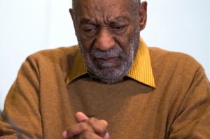 Bill Cosby 10 anni fa: "Sedavo donne e ci facevo sesso, ma erano consenzienti"
