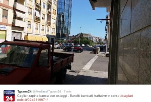 Cagliari, rapina in banca: banditi barricati con ostaggi 