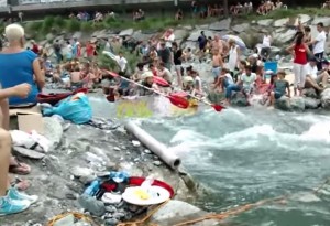 Carton Rapid Race, in 20mila alla discesa del fiume in barche di cartone
