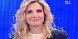 Lorella Cuccarini contro utero in affitto, pioggia di critiche: "Omofoba"
