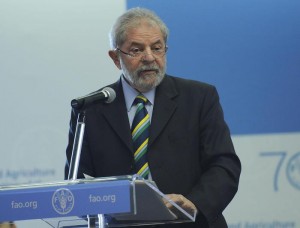 Brasile, ex presidente Lula sotto inchiesta per presunta corruzione