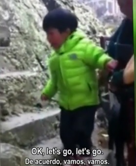 VIDEO YouTube, Nepal: bambino salva la sua capretta dal sacrificio