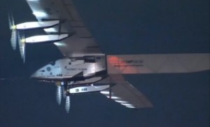 Solar Impulse II batte record di volo ininterrotto in solitaria