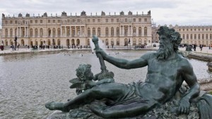 Versailles, ala diventa hotel di lusso. Polemica in Francia