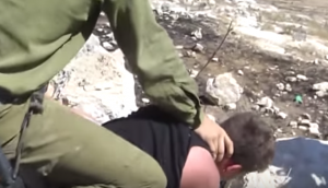 VIDEO YouTube - Soldato Israele contro ragazzino palestinese