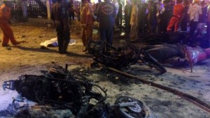 Bangkok, potente esplosione in centro: vittime