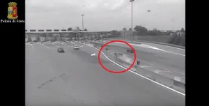 VIDEO YouTube - Cotignola, schianto a casello autostrada A14