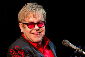 Libri gender, Elton John a sindaco Venezia: Sciocco bigotto