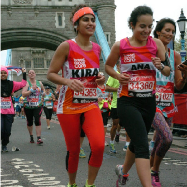 Kiran Gandhi: maratona senza assorbente "contro i tabù sulle mestruazioni" FOTO
