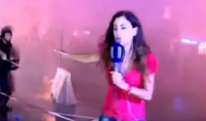 VIDEO YouTube - Libano, proteste rifiuti. Reporter travolta