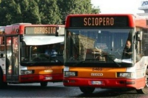 Trasporti, "autonomi" Atac confermano sciopero pre-esodo. Venerdì Roma senza bus e metro