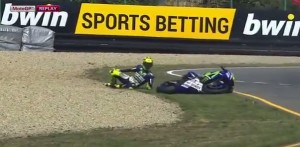 VIDEO YouTube - Valentino Rossi, caduta in prova a Brno