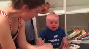 VIDEO YouTube - Bimbo in lacrime quando fiaba finisce