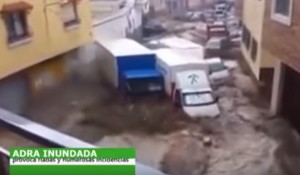  alluvione sud Spagna, auto trasportate via