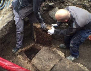 archeologi riesumano corpo di mille anni fa