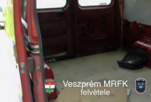 Italiano fermato in Ungheria: nel furgone 33 migranti