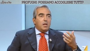 Gasparri: "Mentre Europa chiude frontiere in Italia boom di clandestini"