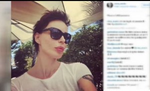 Nina Moric capelli cortissimi: il nuovo look VIDEO