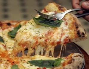 Perchè la pizza è più buona a Napoli? Il segreto sta nel...