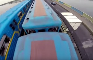 Russia, in viaggio sul tetto della metro