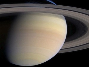 Saturno, di cosa è fatto l'anello più esterno?