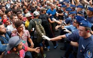 Migranti: Ungheria alza muro con Croazia e chiama riservisti