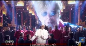 Crozza duetto Papa Francesco-Elton John: "Gay in the church"