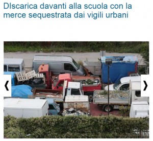 Napoli, discarica rifiuti nel cortile della scuola VIDEO