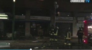 Milano, esplosione Cafè Wi-fi: distrutti muro e fermata tram