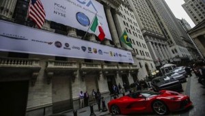 Ferrari a ruba a Wall Street: prezzo ipo fissato a 52 dollari