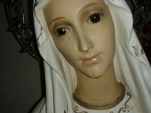 La Madonna piange: Nord e Sud Italia unite dai miracoli...