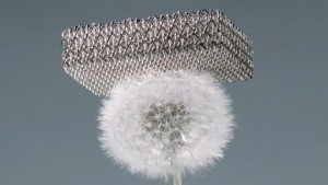 Micro-lattice di metallo: fatto aria e più leggero al mondo