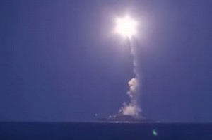 VIDEO Così Russia spara missili dal mar Caspio, per 1.500 km