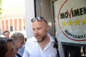  "Livorno nulla è cambiato", M5S delude ma volano gli insulti