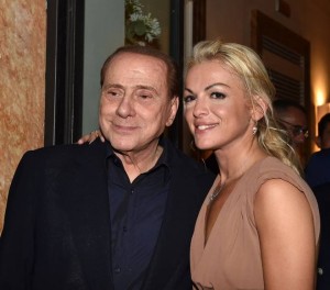 Berlusconi, compleanno no figli. Dagospia: Colpa di Pascale?