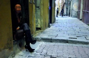 Genova: turista rapinato di tutto, abiti e mutande compresi